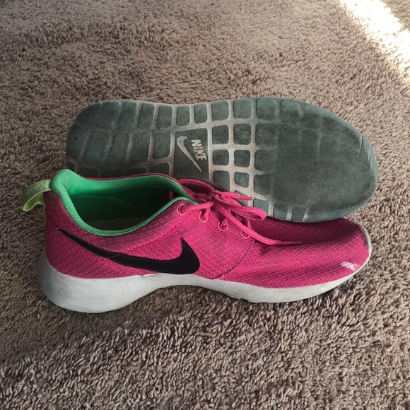 Nike Roshe Run sneakers - Picture 2 of 2